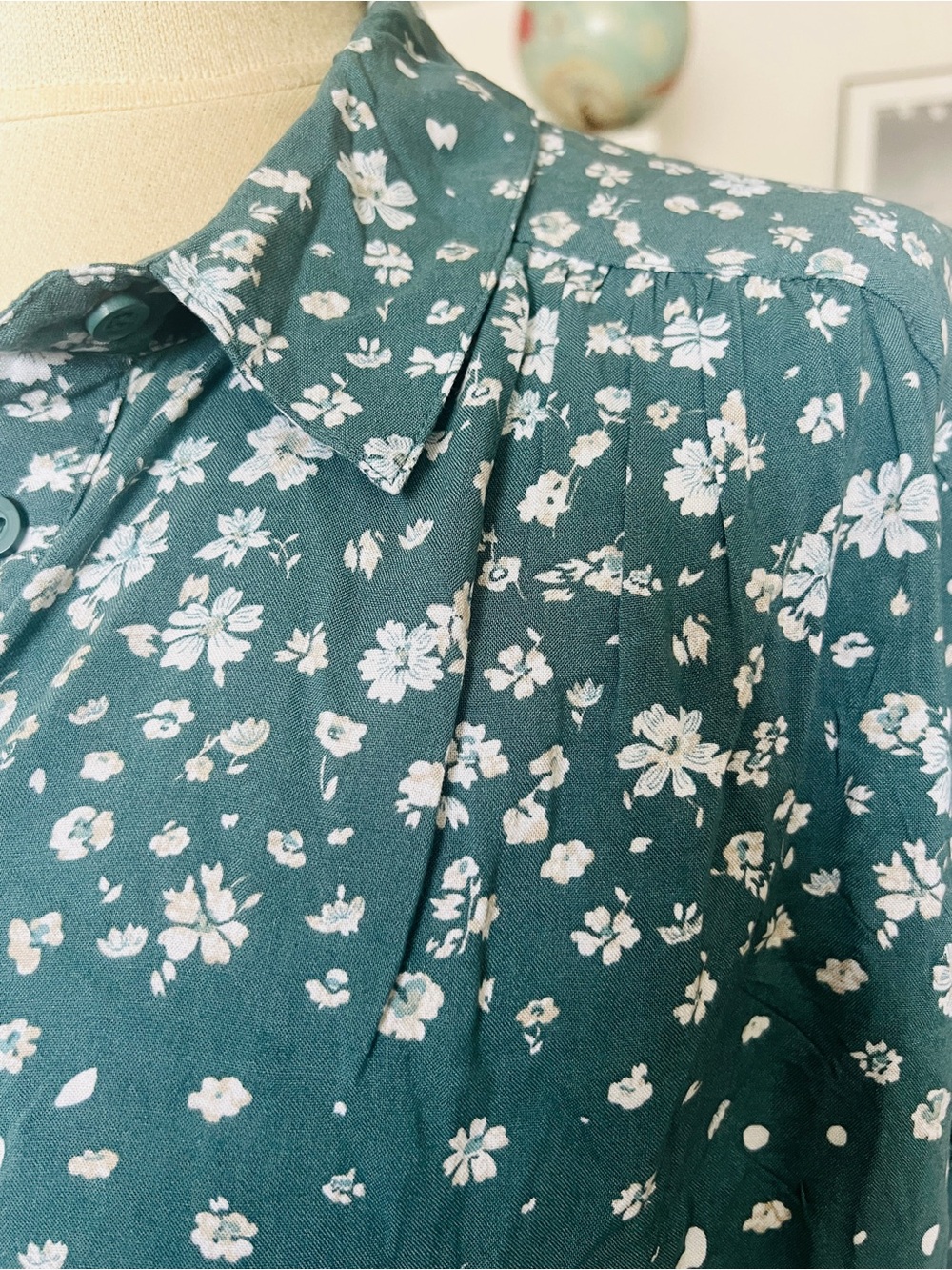 Lane Bryant Floral No Peek Collection Blouse Button Up Casual NWT SZ 20 Teal - Picture 3 of 9